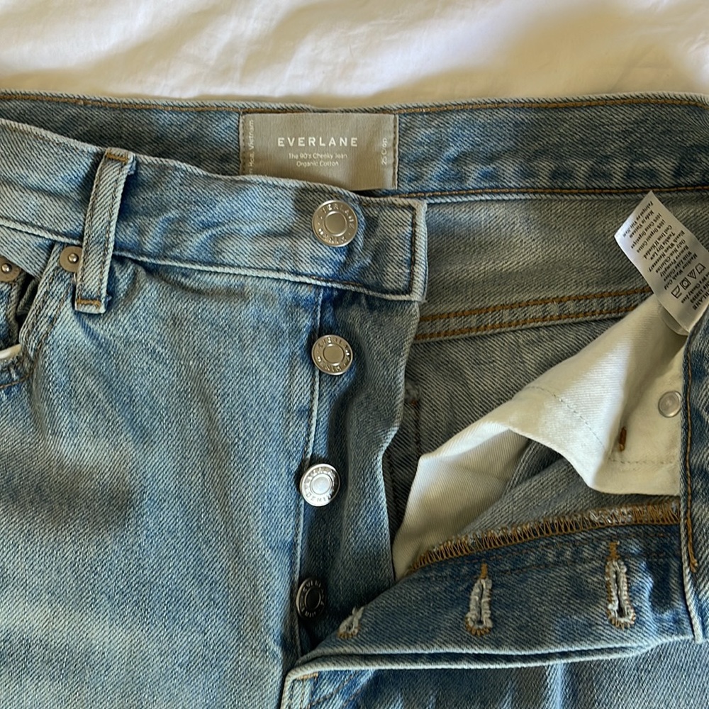 Everlane 90’s Cheeky Jeans - Picture 5 of 7